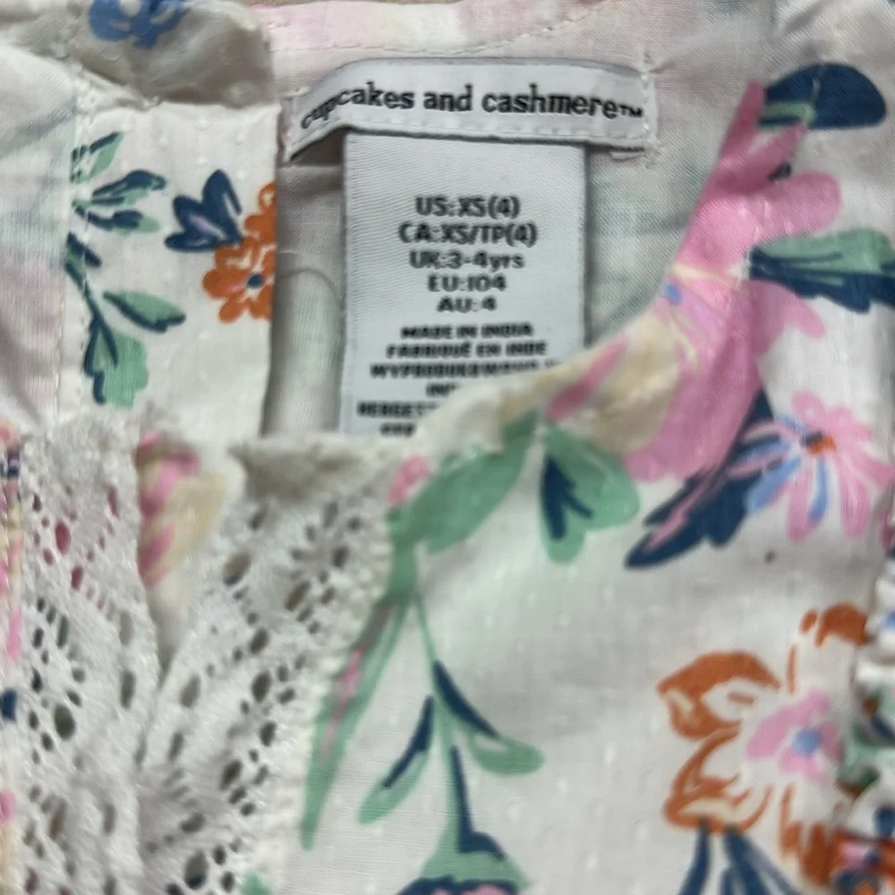 Cupcakes and Cashmere Two Piece Floral Short Set Ruffles & Lace XS Girls 4 EUC